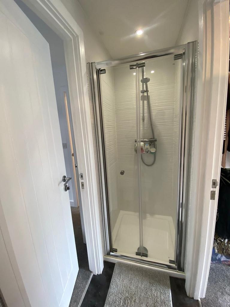 En-suite shower room