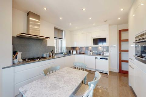 3 bedroom apartment for sale - Eyre Court, St John's Wood, Finchley Road, London, NW8