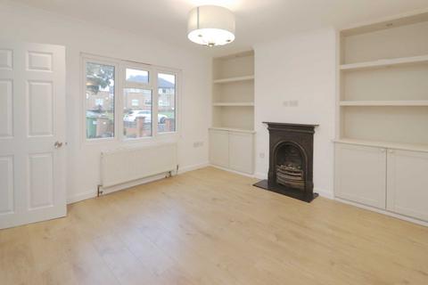 3 bedroom semi-detached house to rent, Green Wrythe Lane, Carshalton