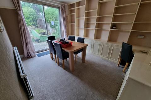49 Oxford Road, Carshalton, SM5 3QZ