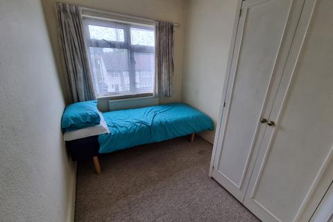 49 Oxford Road, Carshalton, SM5 3QZ
