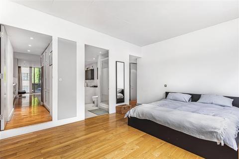 2 bedroom apartment to rent, Martha's Buildings, London, EC1V
