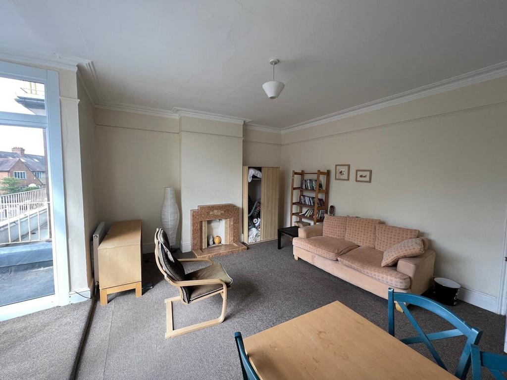 Living room 2.jpg