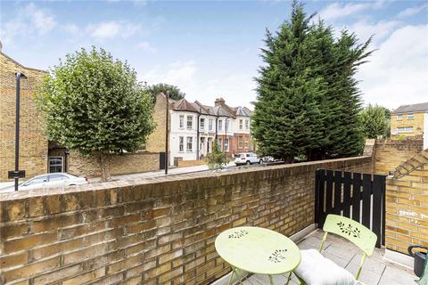 3 bedroom terraced house to rent, Brampton Close, Hackney, Clapton, E5