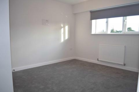 1 bedroom flat to rent, Shepperton House, 2-6 Green Lane, Shepperton, TW17