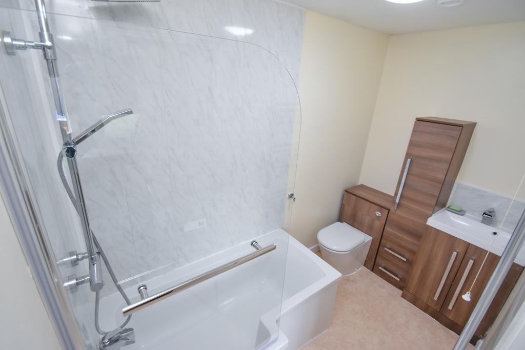 Annexe bathroom