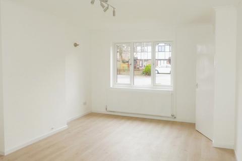 4 bedroom detached house to rent, Thistledown Close, Cavendish Park, Cheltenham, GL51
