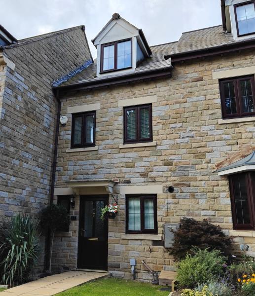 MANOR HOUSE, FLOCKTON, WAKEFIELD, WF4... 3 bed townhouse £900 pcm (£