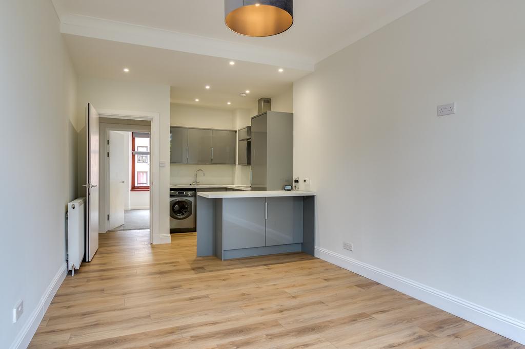 Dumbarton Road, Flat 1/1, Thornwood... 2 bed flat £950 pcm (£219 pw)