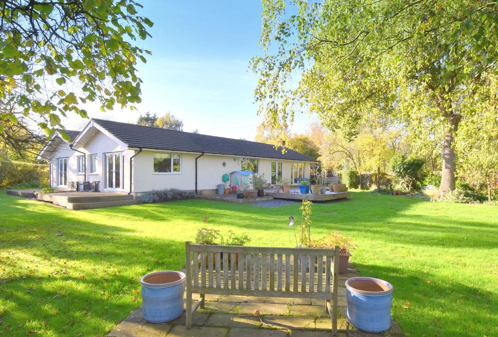 Silkmore Lane, West Horsley, KT24 4 bed bungalow £1,195,000
