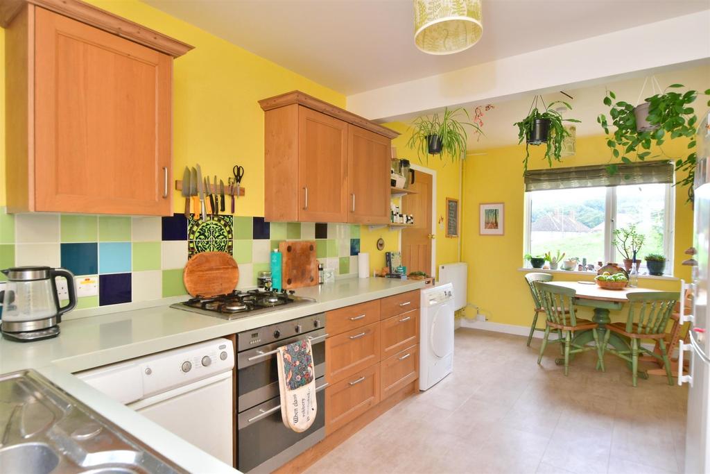 Kitchen/ Dining Room