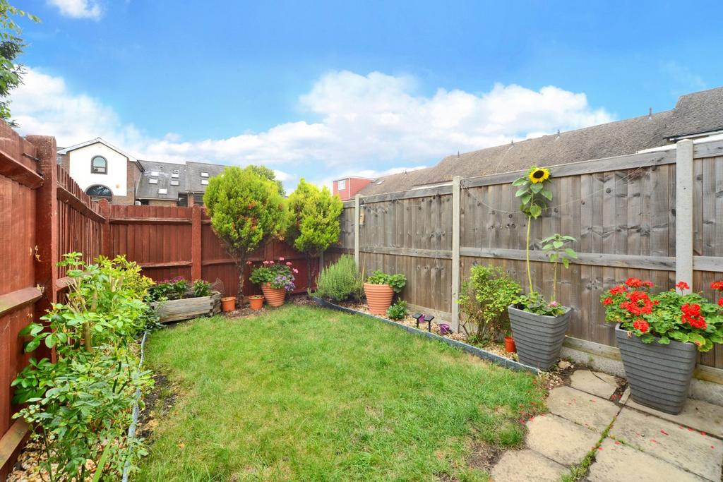 William Road, Sutton, SM1 2 bed end of terrace house £380,000
