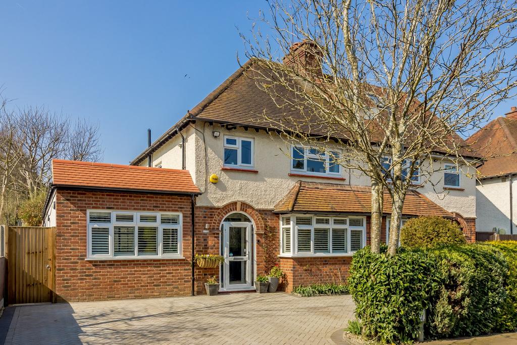 Denham Way, Maple Cross, Rickmansworth, WD3 4 bed semidetached house
