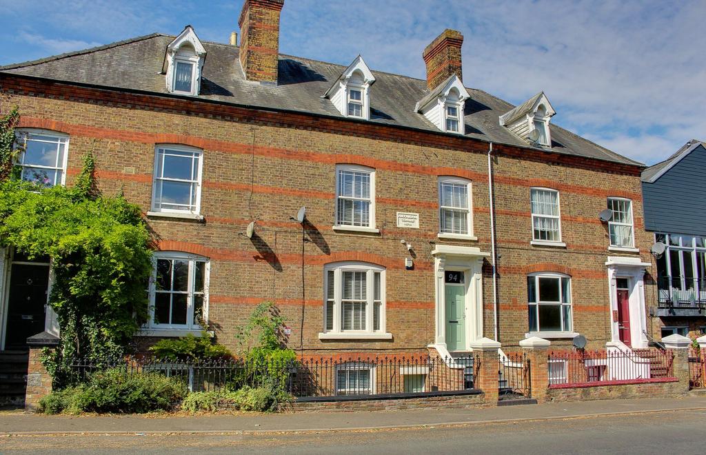 Elm Road, Wisbech, PE13 4 bed townhouse £375,000