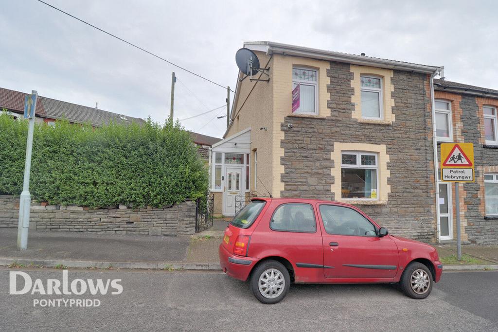 Thurston Road, Pontypridd 4 bed end of terrace house £160,000