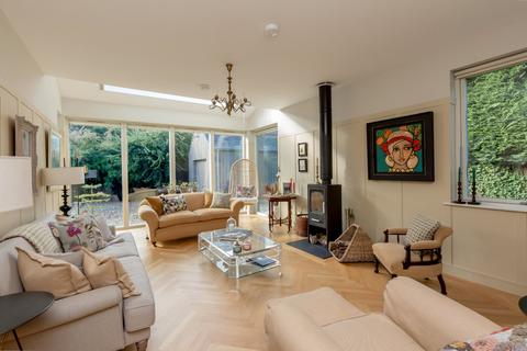 18 Barnton Avenue, Edinburgh, EH4 6AL