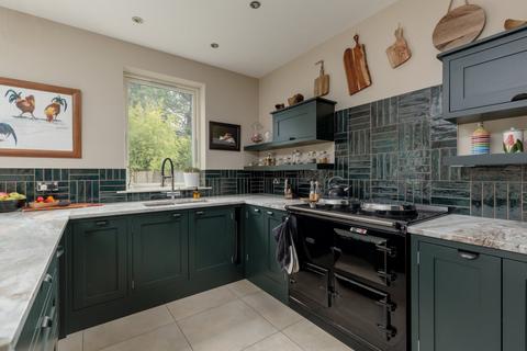 18 Barnton Avenue, Edinburgh, EH4 6AL