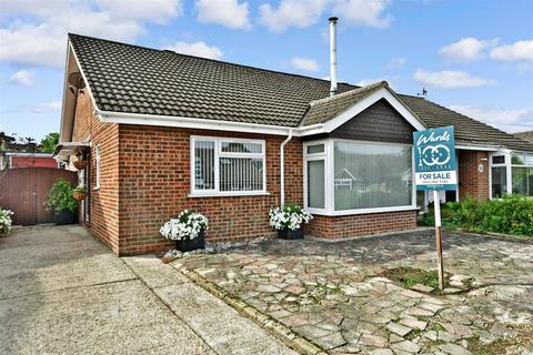 17 Arthur Salmon Close, Faversham, ME13 7PS
