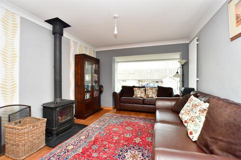 17 Arthur Salmon Close, Faversham, ME13 7PS