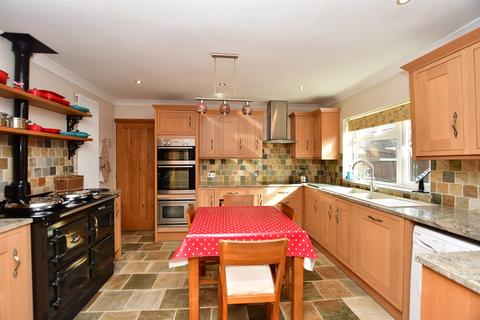 17 Arthur Salmon Close, Faversham, ME13 7PS