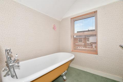 25 Myrtle Road, Dorking, RH4 1DQ