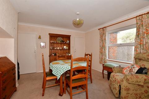 25 Myrtle Road, Dorking, RH4 1DQ