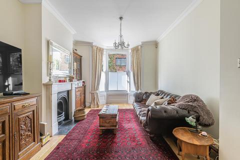 16 Hatchard Road, London, N19 4NH