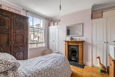16 Hatchard Road, London, N19 4NH