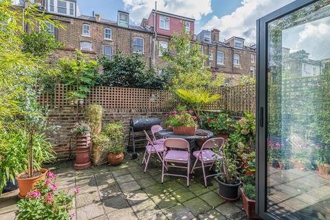 16 Hatchard Road, London, N19 4NH