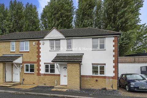 5 Pullman Mews, London, SE12 0EA