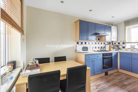 5 Pullman Mews, London, SE12 0EA