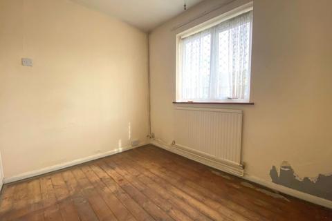 45 Greenview Drive, Northampton, NN2 7LB