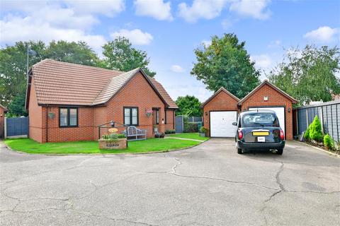 1 Bonnett Mews, Hornchurch, RM11 1SQ