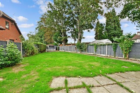 1 Bonnett Mews, Hornchurch, RM11 1SQ