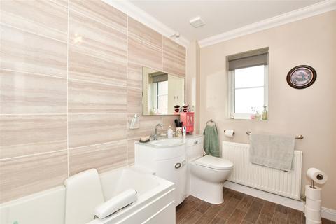 1 Bonnett Mews, Hornchurch, RM11 1SQ