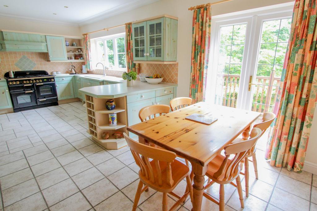 Kitchen/Breakfast Room