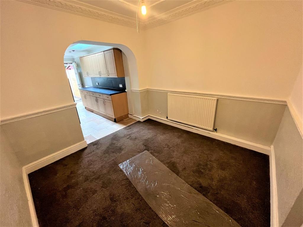 St Annes Street, Ryhill 4 bed house for sale £130,000