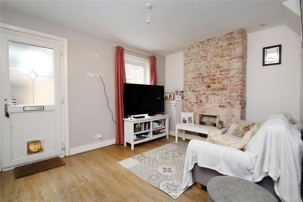 Honey Lane, Angmering, West Sussex 2 bed terraced house £325,000