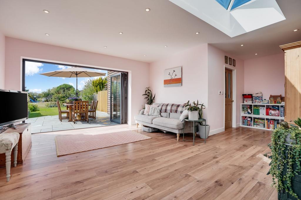 Long Drove, Waterbeach, CB25 4 bed semidetached house for sale £550,000