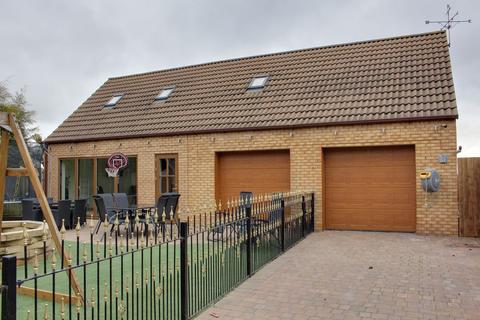 5 bedroom detached house for sale - Church Lane, Newton-In-The-Isle, PE13
