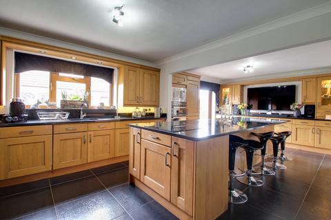 5 bedroom detached house for sale - Church Lane, Newton-In-The-Isle, PE13