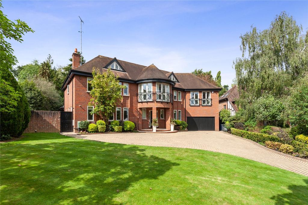 Northcliffe Drive, Totteridge, London, N20 6 bed detached house for