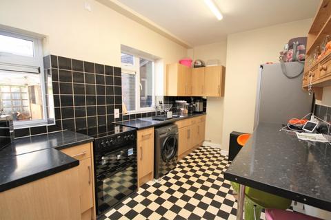 3 bedroom terraced house to rent, School Hill, Brinkworth, SN15