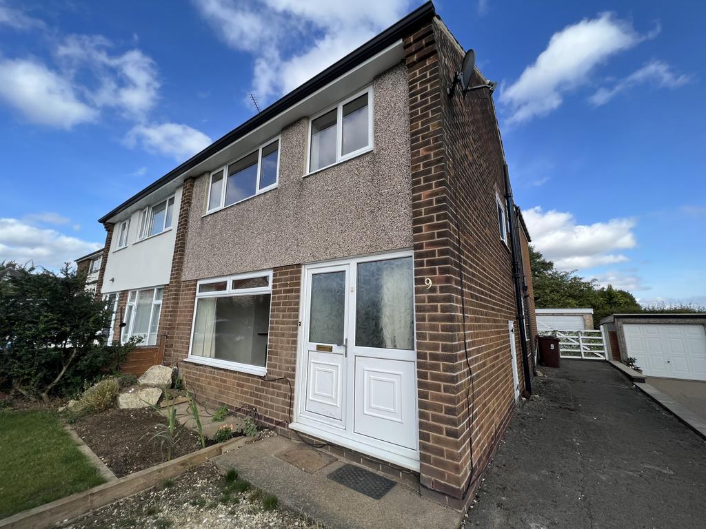 Flats Lane, Barwick in Elmet 4 bed semidetached house £1,400 pcm (£