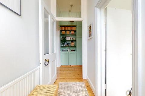 Flat 1, 9 Walpole Gardens, Twickenham, TW2 5SL