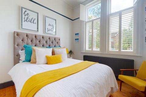 Flat 1, 9 Walpole Gardens, Twickenham, TW2 5SL