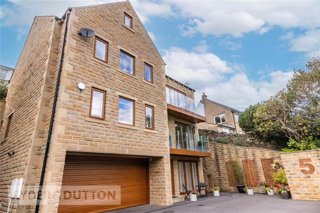 Malkin Wood View, Holmfirth, West Yorkshire, HD9 5 bed detached house