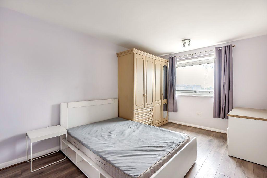 Bedroom 2 (Double)