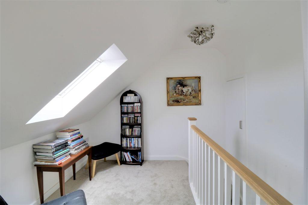 2nd Floor Landing
