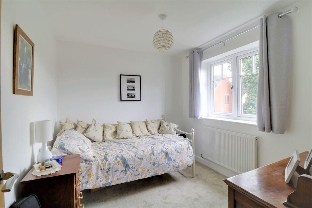 Bedroom 4 (Double)
